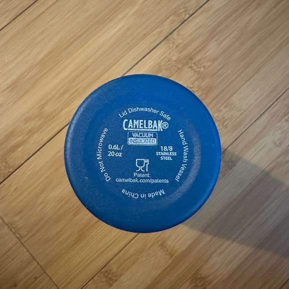 Camelbak Kickbak 20z Insulated Tumbler - Picture 4 of 4